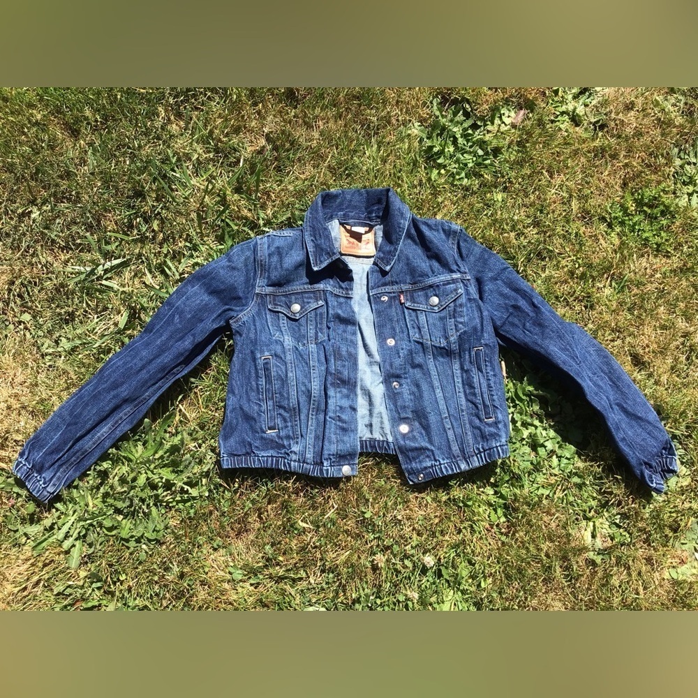 Levi's Women’s Cropped Trucker Denim Jean Jacket Elastic Waist & Cuffs Size M
